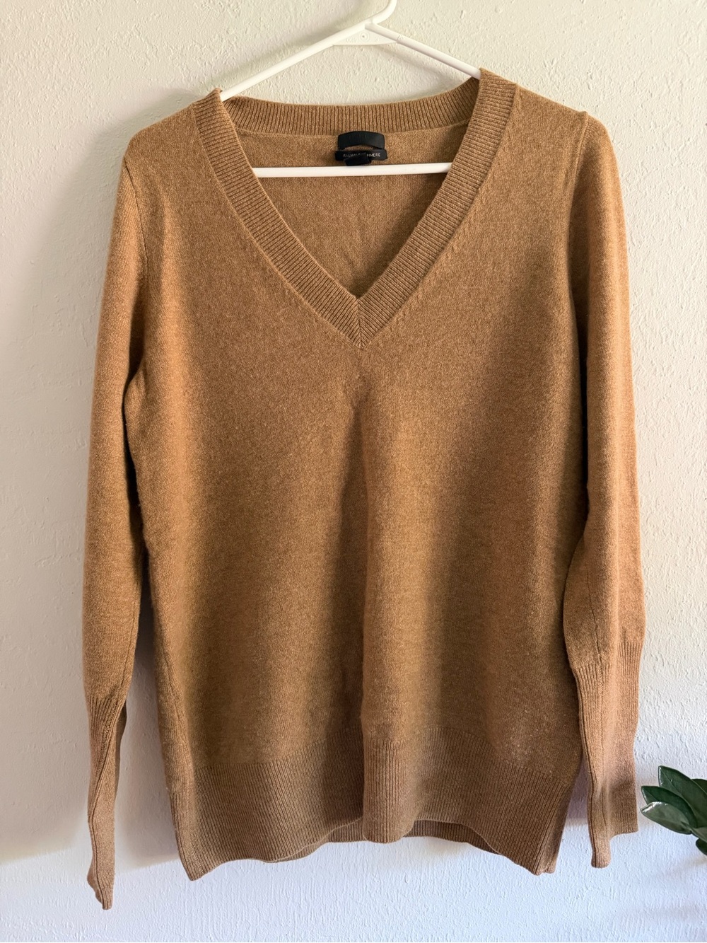 J Crew Women’s V-Neck 100% Italian Cashmere Sweater - Camel